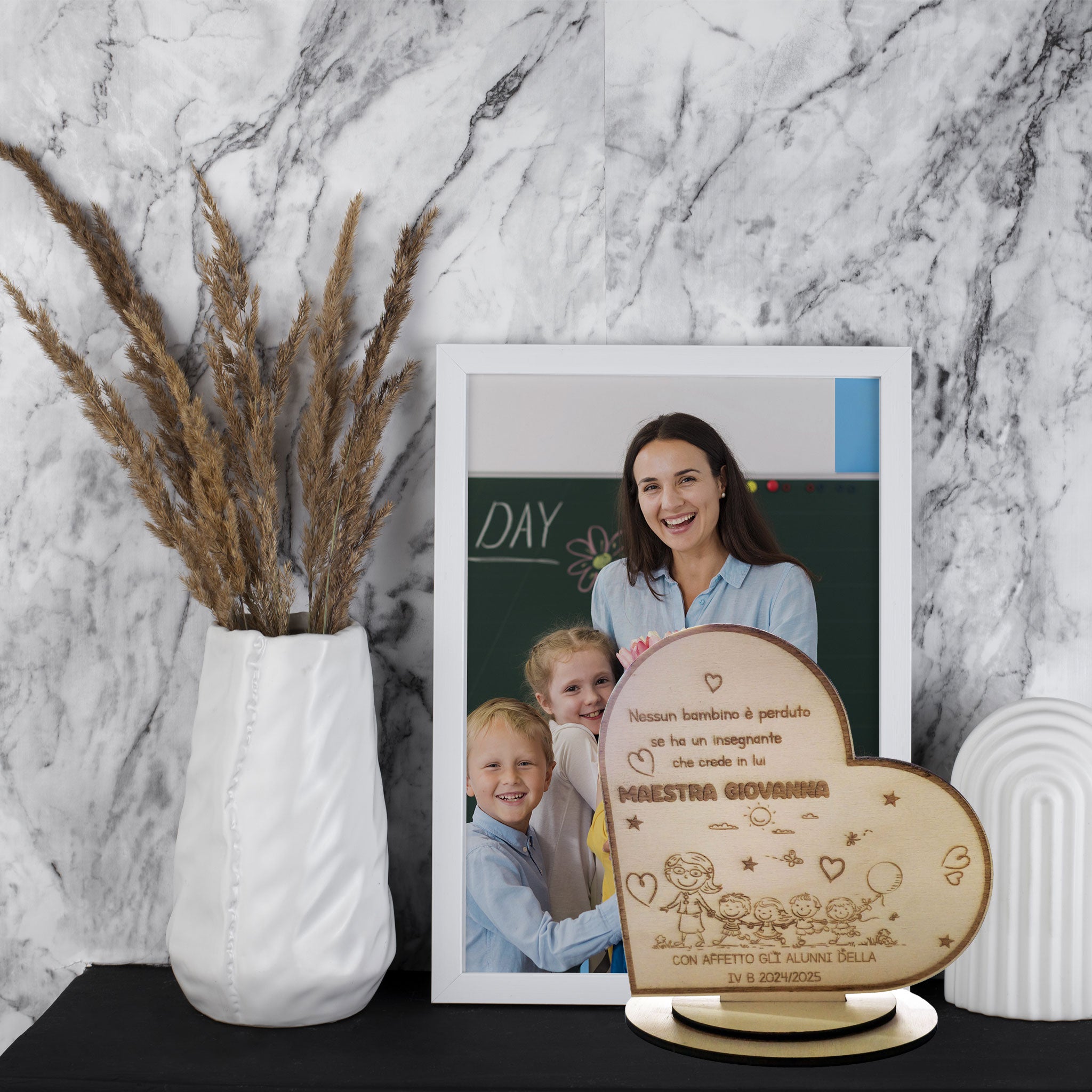 Cuore in Legno Personalizzato – Dedica per la Maestra