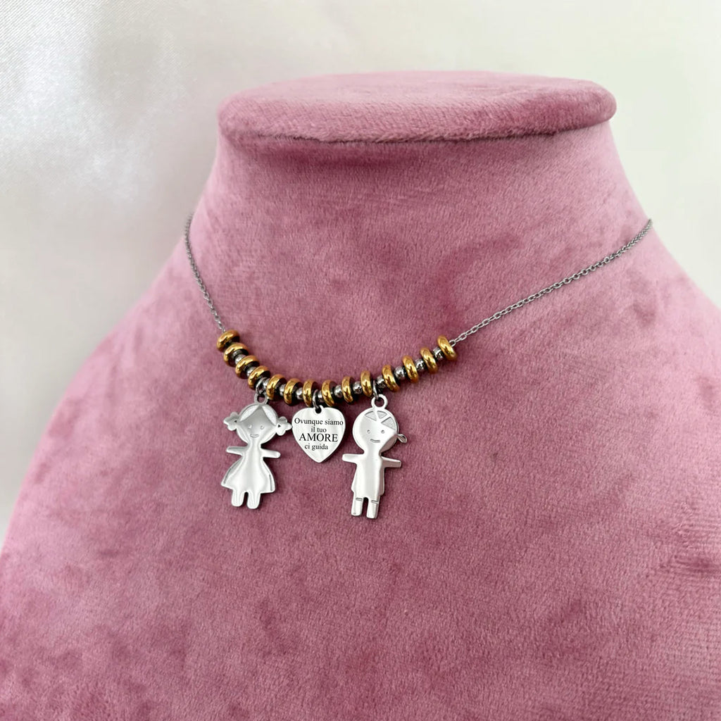 Collana Personalizzata con Ciondoli Bambini e Cuore Inciso – Regalo Speciale per la Mamma